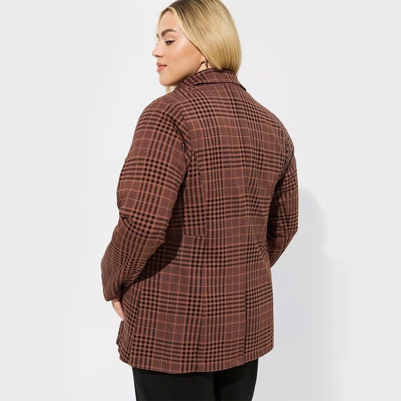 Ponte Double Breasted Relaxed Blazer - Picture 2 of 4